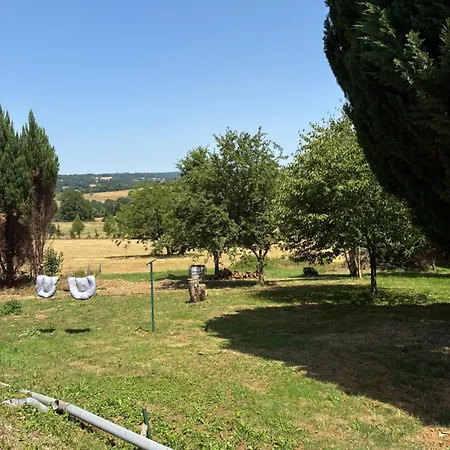 D'hotes Equateur 2 Pers Piscine Et Bed and breakfast Sarrazac (Dordogne)