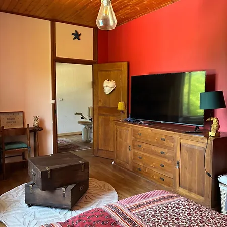 D'hotes Equateur 2 Pers Piscine Et Bed and breakfast Sarrazac (Dordogne)