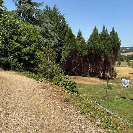 D'hotes Equateur 2 Pers Piscine Et Bed and breakfast Sarrazac (Dordogne)